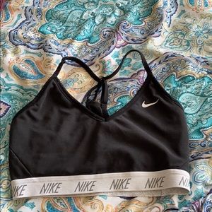 nike black sports bra m